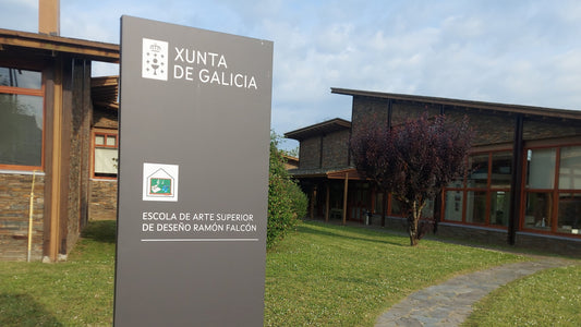 Formación en la Escuela de Arte y Superior de Diseño Ramón Falcón de Lugo