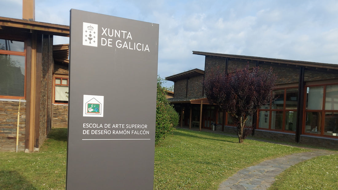 Formación en la Escuela de Arte y Superior de Diseño Ramón Falcón de Lugo